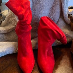 Gorgeous red Steve Madden booties size 8